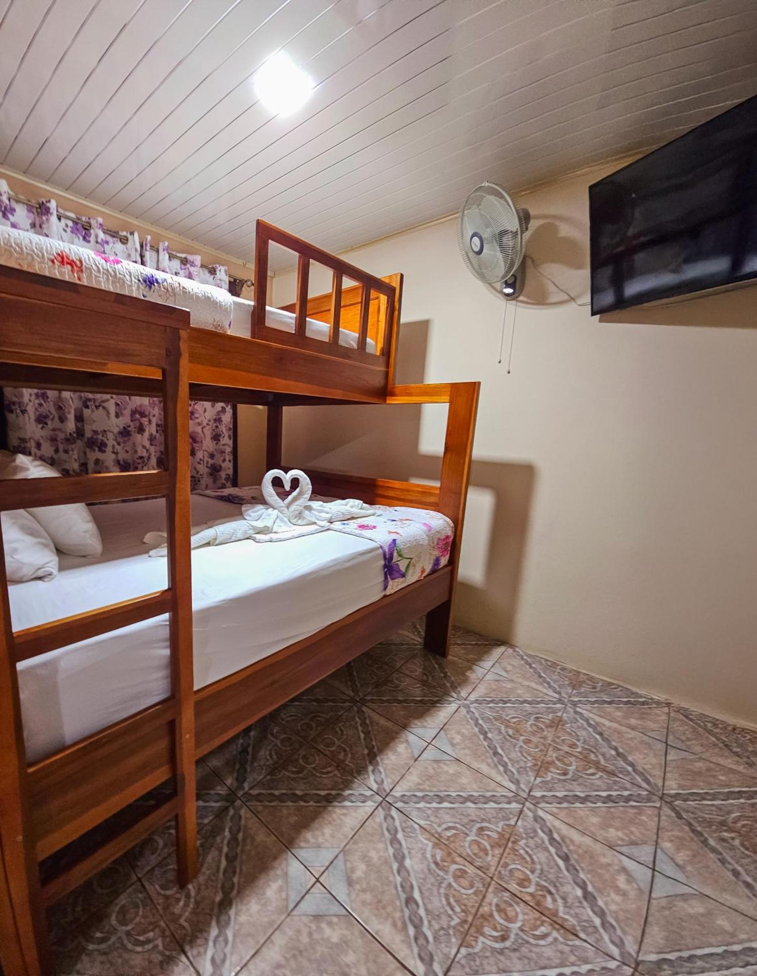 Apartamento Daly #1 Guápiles Eksteriør bilde