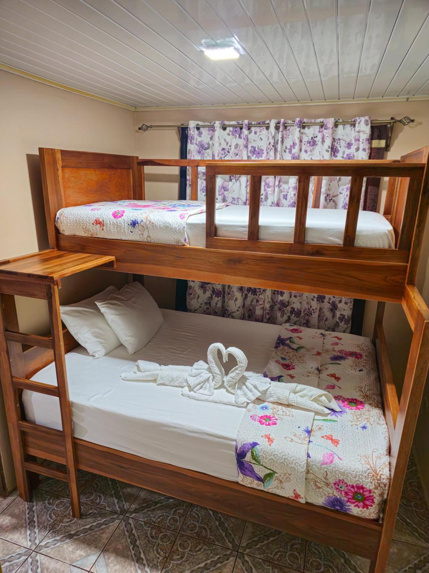 Apartamento Daly #1 Guápiles Eksteriør bilde